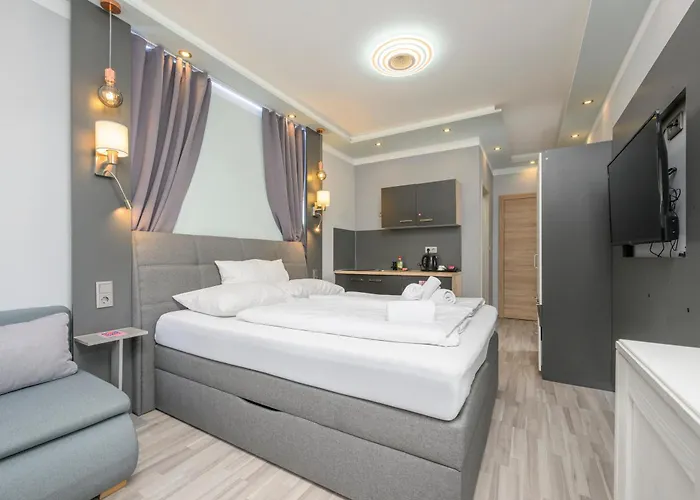 Aparthotel Palais Palffy 3*