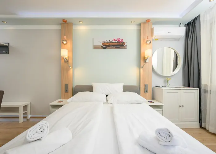 Palais Palffy 3* Wien