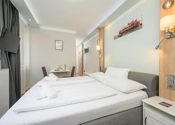 Palais Palffy Aparthotel Wien